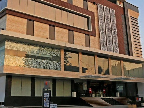 Hotel LN Courtyard image 17